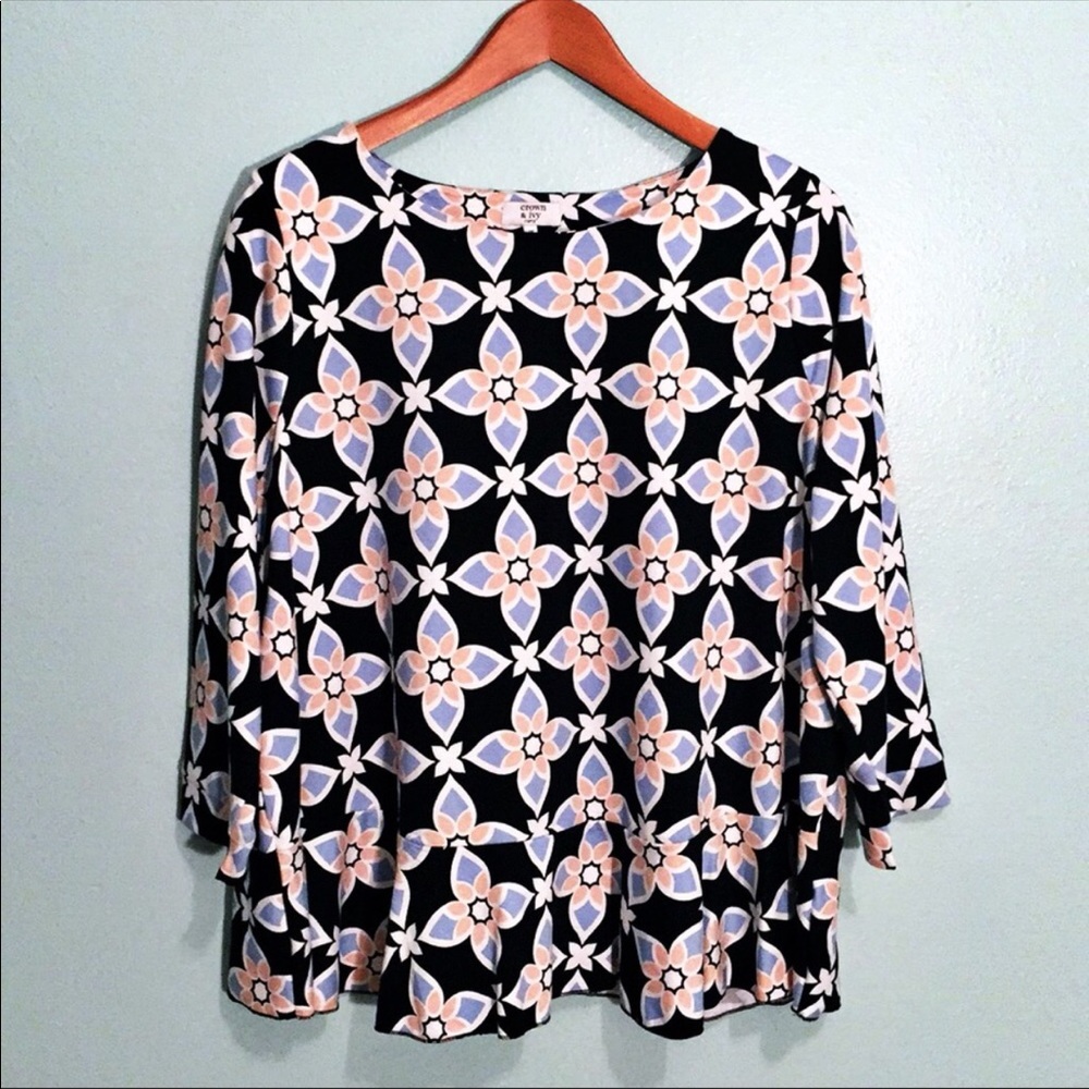 {crown & ivy} top